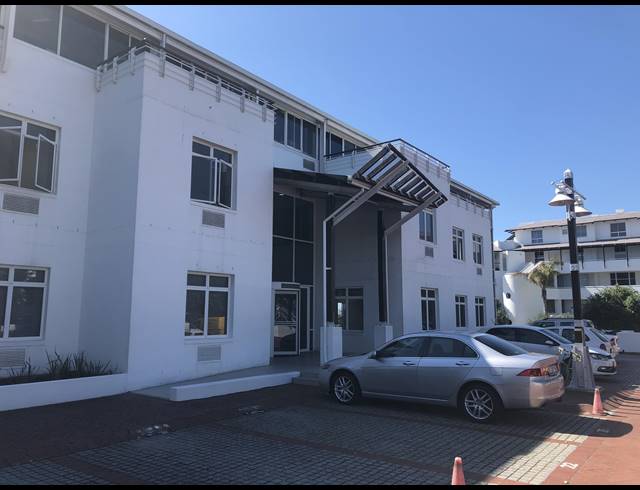 74M² OFFICE TO LET IN WATERFRONT